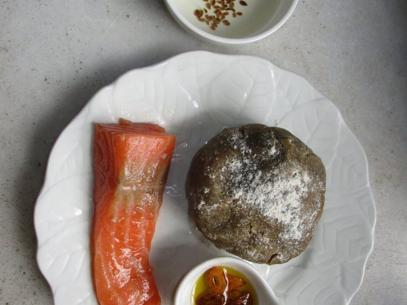 The salmon filling is flavoured with garlic fried in olive oil, salt and pepper.