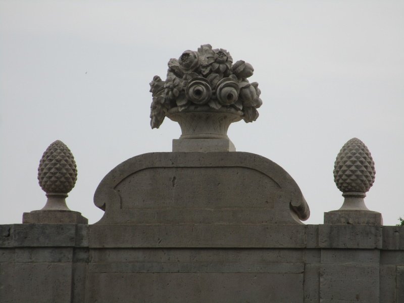 A decorative carving at Aranjuez Palace. In the nearby old town a seminar on recipe books as was held in 2022.