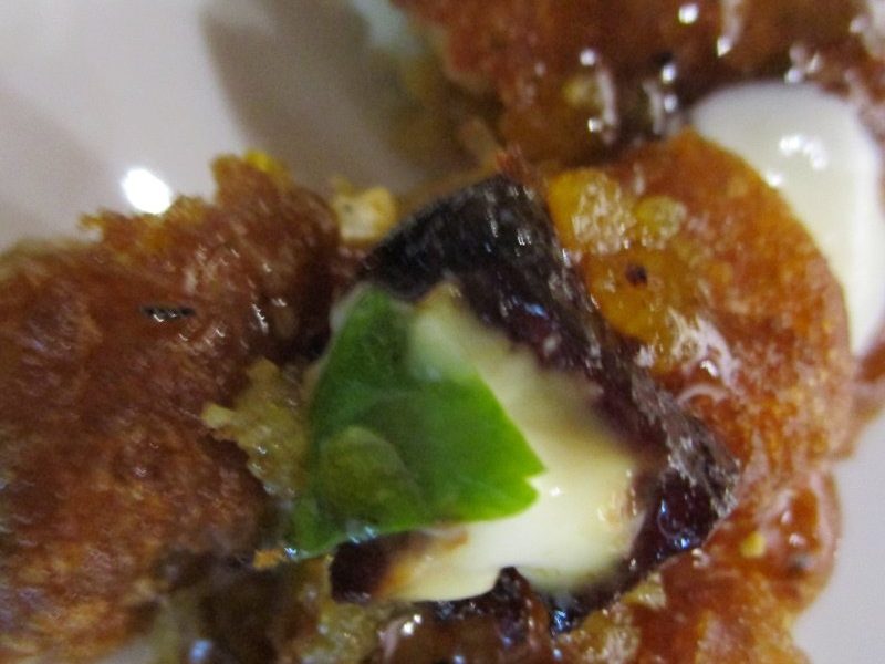 Fried spelt-flour puffs with honey-anis glaze. Fried spelt-flour puffs with honey-anis glaze.