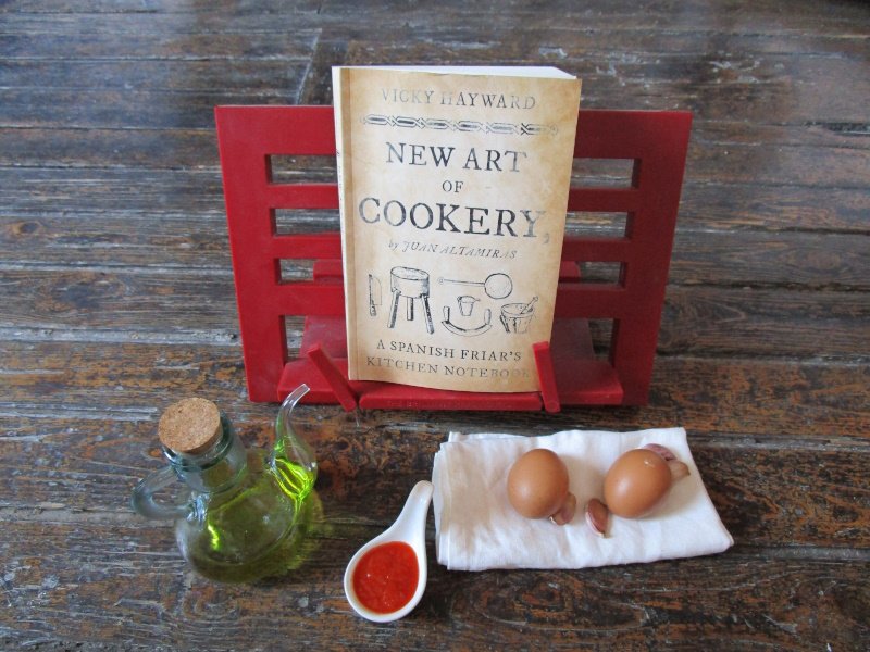 Recreating the book The soft-cover of "New Art of Cookery" is a user-friendly edition, especially for journeys and in the kitchen.